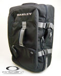 oakley-carryon
